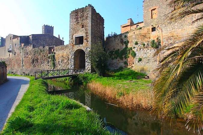 Foto del Registro Civil de Castelló d'Empúries