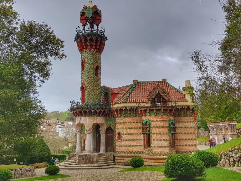 Foto del Registro Civil de Comillas
