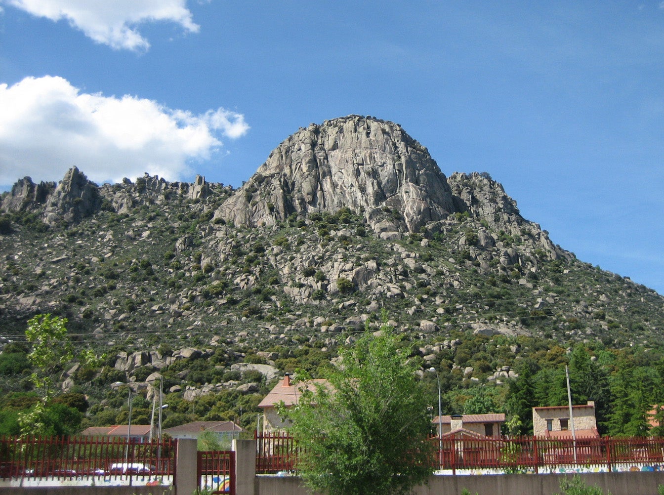 Foto del Registro Civil de La Cabrera